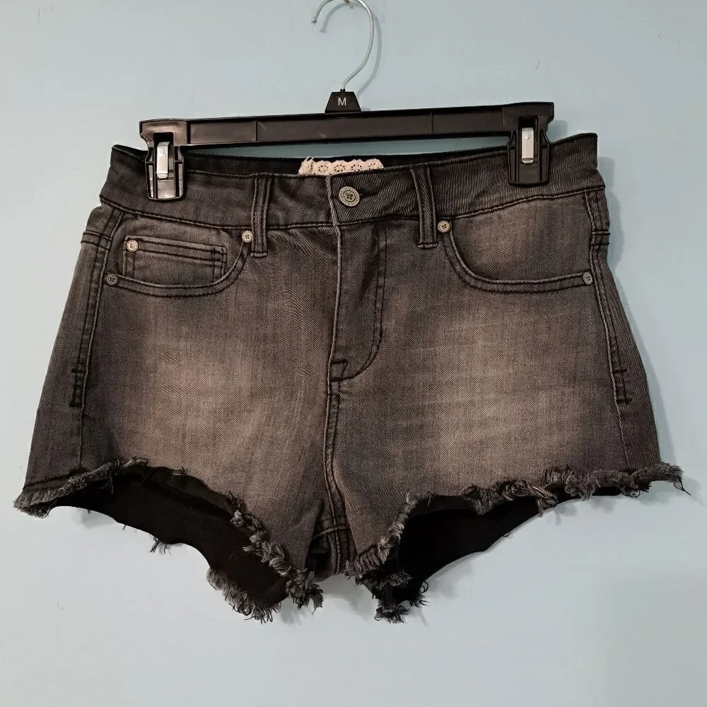 Altar'd State Distressed Henrix Raw Hem Rewash Black Summer Short Size 27
